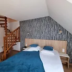 Logis Restaurant De La Poste Et De Montagne Hotel 3*