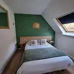 Logis Restaurant De La Poste Et De Montagne Hotel 3*