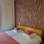 Logis Restaurant De La Poste Et De Montagne Hotel 3*
