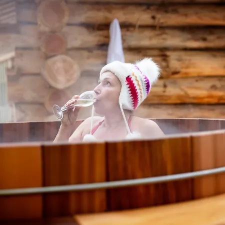 Logis Restaurant De La Poste Et De Montagne 3*