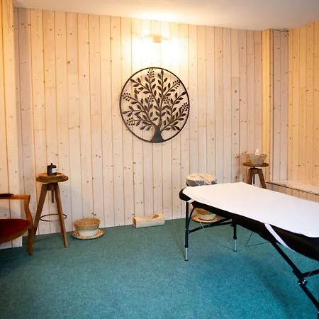 Logis Restaurant De La Poste Et De Montagne