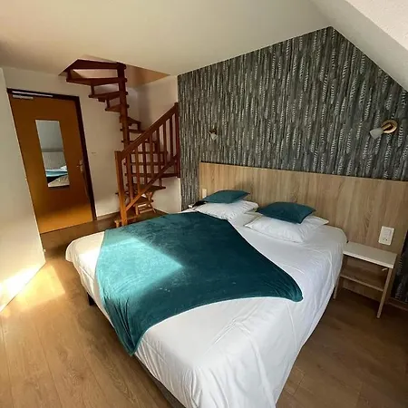 Logis Restaurant De La Poste Et De Montagne 3*