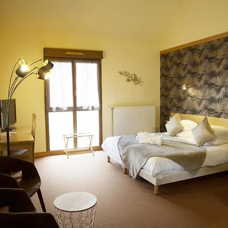 Logis Restaurant De La Poste Et De Montagne Hotel Le Bonhomme