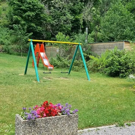 Logis Restaurant De La Poste Et De Montagne ル・ボノム