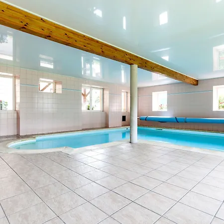 Logis Restaurant De La Poste Et De Montagne Otel 3*