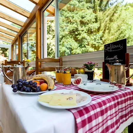 Logis Restaurant De La Poste Et De Montagne Otel 3*