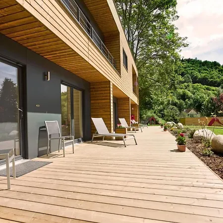 ホテル Logis Restaurant De La Poste Et De Montagne ル・ボノム