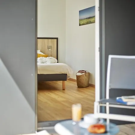 Otel Logis Restaurant De La Poste Et De Montagne 3*