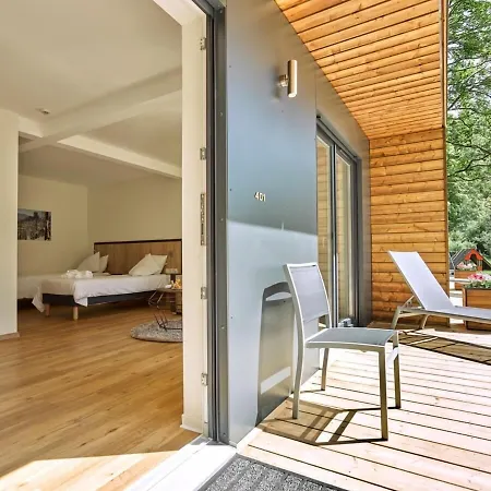 Logis Restaurant De La Poste Et De Montagne ル・ボノム