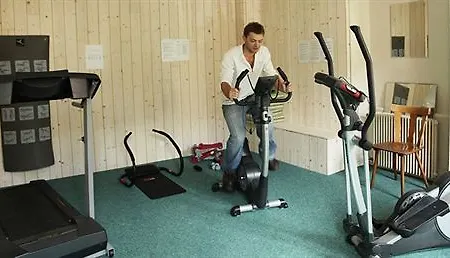 Logis Restaurant De La Poste Et De Montagne Otel