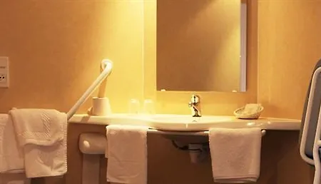Logis Restaurant De La Poste Et De Montagne 호텔 3*