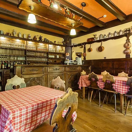 Hotel Logis Restaurant De La Poste Et De Montagne