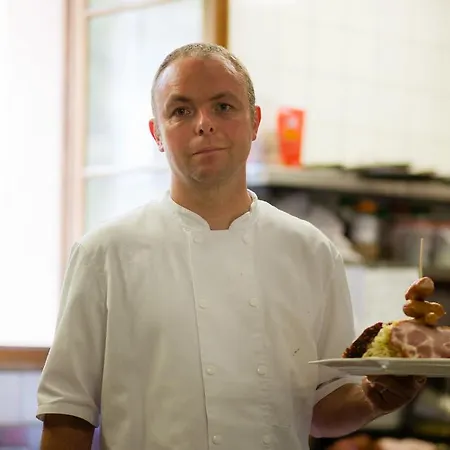 ホテル Logis Restaurant De La Poste Et De Montagne 3*