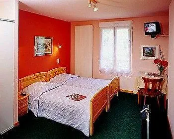 Logis Restaurant De La Poste Et De Montagne ホテル ル・ボノム