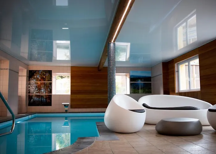 Logis Restaurant De La Poste Et De Montagne Hotel