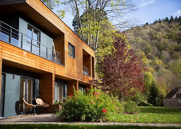 Hotel Logis Restaurant De La Poste Et De Montagne 3*