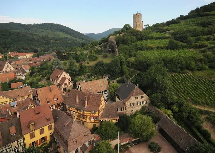 Hotel Logis Restaurant De La Poste Et De Montagne 3*