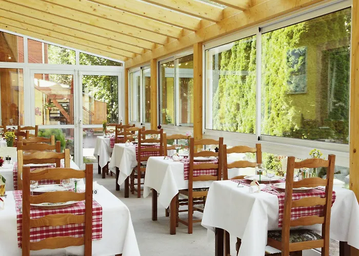 Logis Restaurant De La Poste Et De Montagne Le Bonhomme