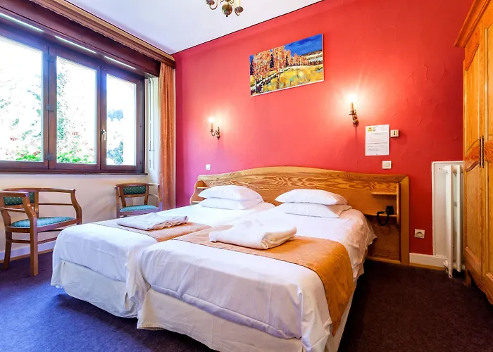 Logis Restaurant De La Poste Et De Montagne 3*