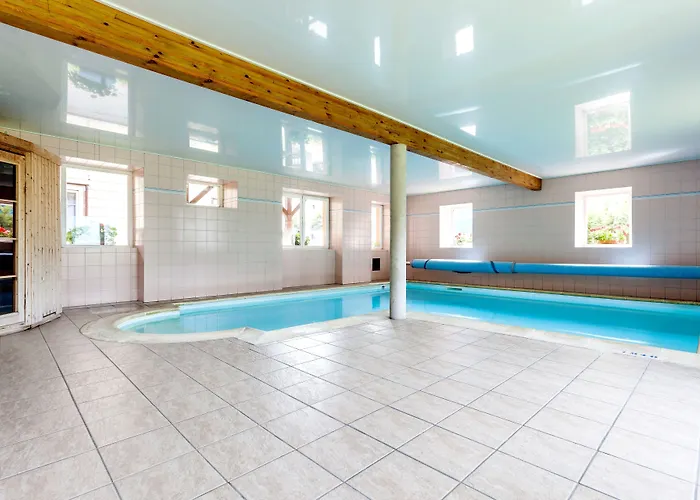 Logis Restaurant De La Poste Et De Montagne Hotel 3*