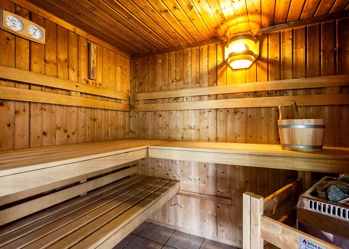 Logis Restaurant De La Poste Et De Montagne Hotel Le Bonhomme