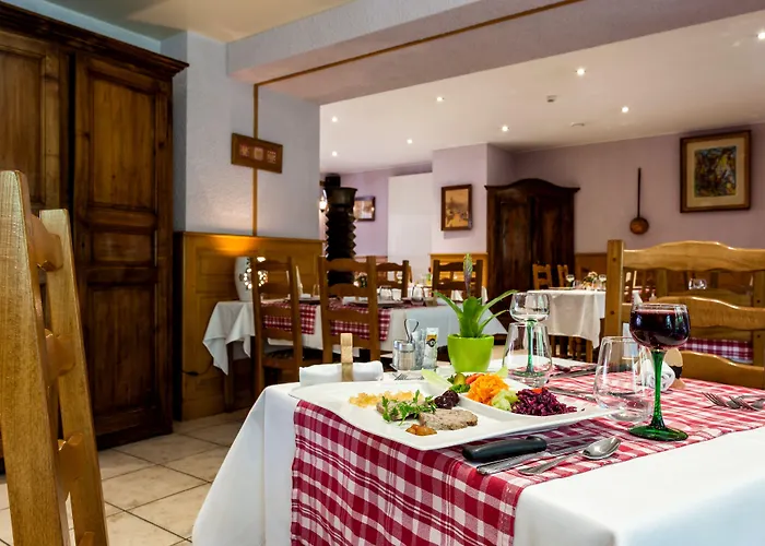 Logis Restaurant De La Poste Et De Montagne 3*