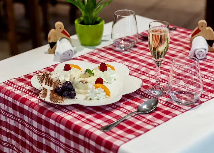 Hotel Logis Restaurant De La Poste Et De Montagne 3*