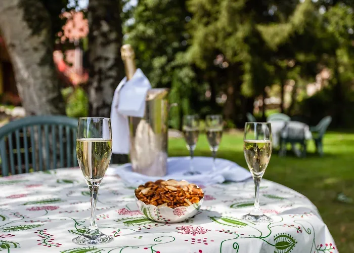 Logis Restaurant De La Poste Et De Montagne Hotel